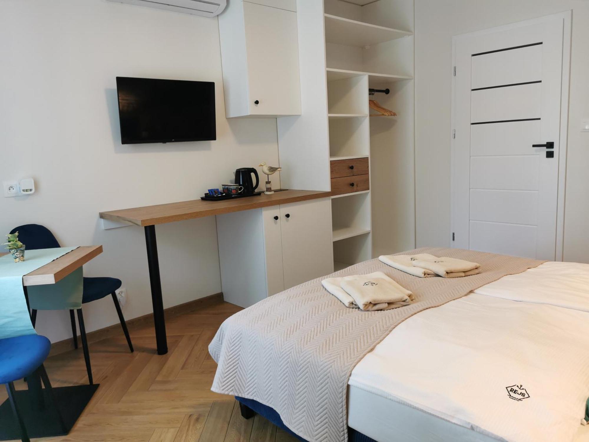 Dom Goscinny Z Restauracja - Rejs Dziwnów Esterno foto